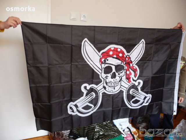 Пиратско знаме флаг пират кораб корсар череп две саби пирати парти декор деца рожден ден игра кораб, снимка 2 - Други ценни предмети - 16801322