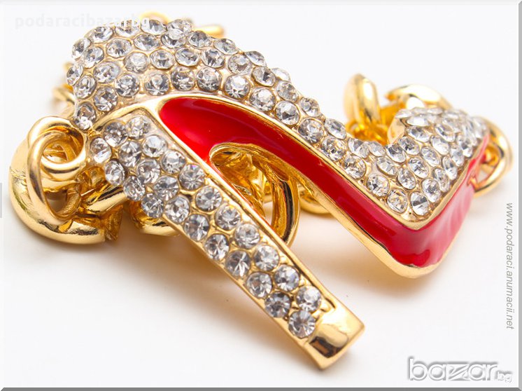 ГРИВНА – ЧЕРВЕНАТА КРИСТАЛНА ОБУВКА, снимка 1