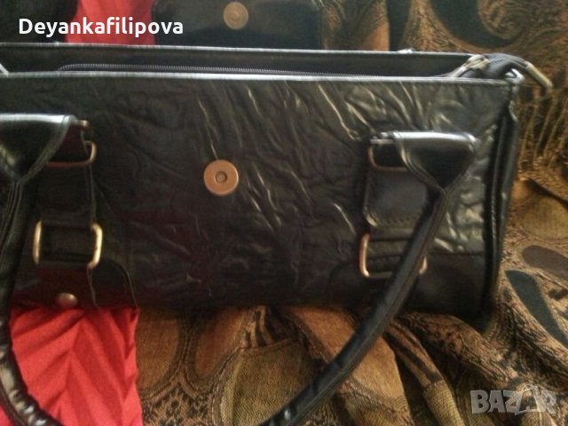 Черна дамска чанта -релефна и гладка кожа., снимка 7 - Чанти - 21332512