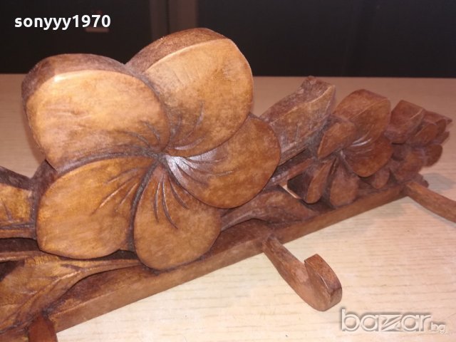 дървена закачалка с дърворезба-внос швеицария-42х13х8см, снимка 17 - Колекции - 20971433