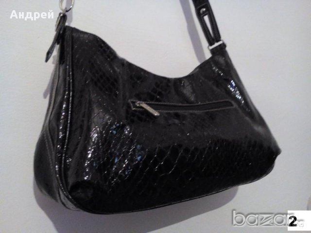 Дамска чанта, снимка 2 - Чанти - 16422686