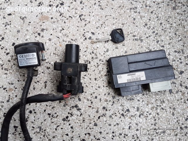 САМО НА ЧАСТИ HONDA VARADERO 2003 I , снимка 14 - Мотоциклети и мототехника - 19899163