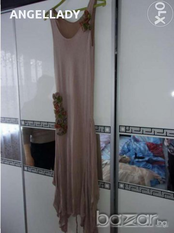 Продавам две  уникални  дизайнерски рокли