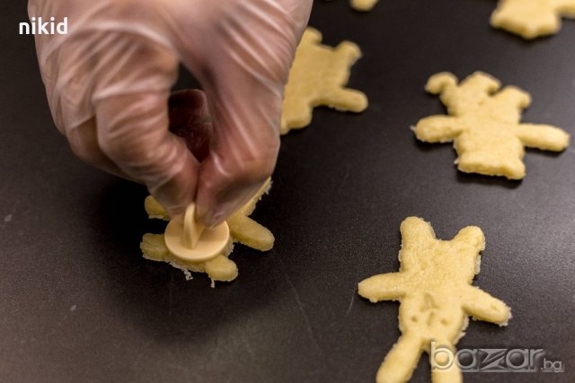 12части Заек Мече с муцунки лица печати пластмасови форми резци за бисквитки тесто фондан декорация, снимка 6 - Форми - 21082624