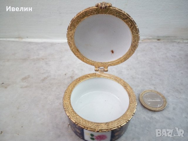 стара кутийка от костен порцелан, снимка 3 - Антикварни и старинни предмети - 21771140