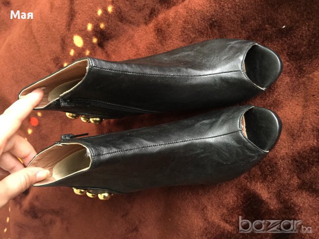 Отворени черни боти със златисти елементи. Размер 36,37, снимка 3 - Дамски боти - 13940392