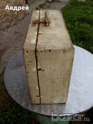 Старинен дървен куфар, снимка 3 - Антикварни и старинни предмети - 17886041