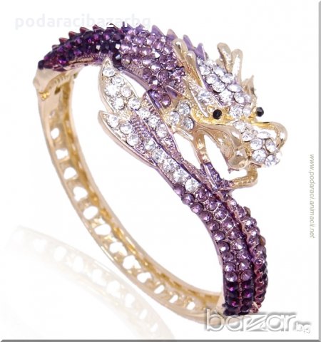 ЕКСЦЕНТРИЧНА КРАСОТА – ГРИВНА С КРИСТАЛЕН ДРАКОН