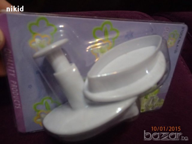 2 бр кала лилия лилии Лилиум резец форма резци пластмасови форми с бутало декорация торта фондан , снимка 4 - Форми - 9397125