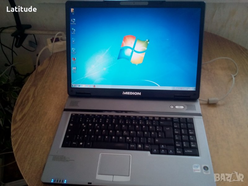 Medion MIM 2280 17" на части, снимка 1