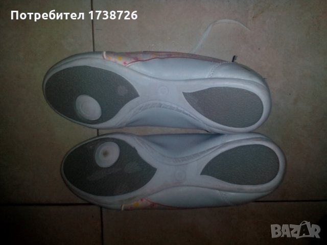  Чисто нови дамски маратонки в свеж десен , снимка 2 - Маратонки - 23773590