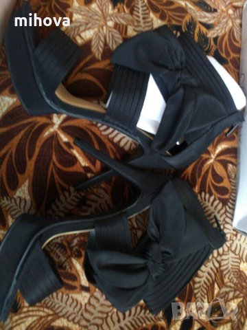 Сатенени сандали с панделки - нови, снимка 2 - Дамски елегантни обувки - 22089926