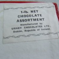 № 1356 стара кутия от шоколадови бонбони  - картон   - размери 31,5 / 19 / 6 см  - Ирландия, снимка 5 - Други ценни предмети - 22630155