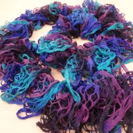 Ново ръчно плетено шалче, снимка 3 - Шапки - 16503869