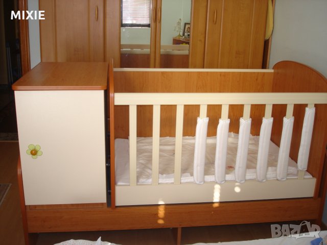 Детско трансформиращо се легло/люлка с бюро, снимка 3 - Мебели за детската стая - 25378883