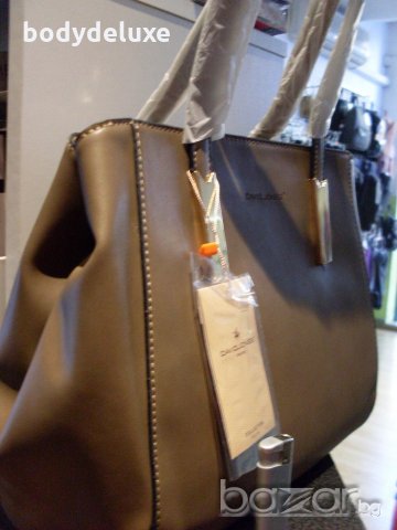 David Jones бежова луксозна чанта, снимка 2 - Чанти - 19633729