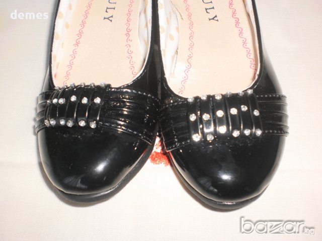 Черни лачени обувки с каишка и катарама за момиче, номер 27/28 -, снимка 4 - Детски маратонки - 10745881