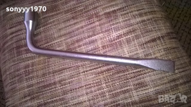 ключ за гуми 19мм-нов як усилен, снимка 2 - Аксесоари и консумативи - 26182804