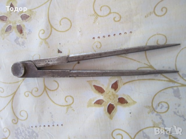 Уникален железен  занаятчийски пергел маркиран 19 век, снимка 4 - Други инструменти - 25591810