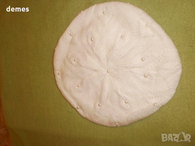 Машинно плетена вълнена барета, бяла, снимка 4 - Шапки - 23222402