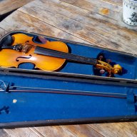 Много стара цигулка във дървен куфар ! Цигулката е във добро състояние !, снимка 5 - Струнни инструменти - 15388776