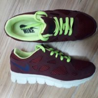 Nike винен цвят! Нови , снимка 1 - Маратонки - 25370669