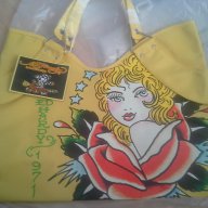 Нова дамска чанта  ED HARDY PARFUMS 'VERONICA' YELLOW оригинал , снимка 9 - Чанти - 12327249