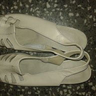 Продавам двата чифта обувки, снимка 4 - Дамски ежедневни обувки - 15558897