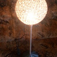 Ефектна настолна лампа, снимка 2 - Настолни лампи - 20445307