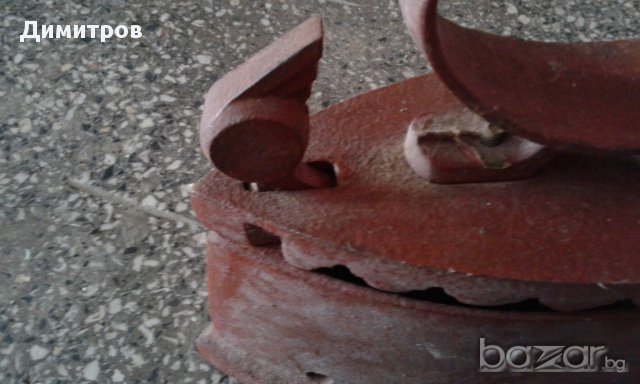 Стара ютия,тостер и стар полицейски колан, снимка 3 - Други ценни предмети - 16552535