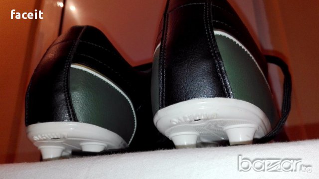 НОВО! Umbro - Speciali Cup-A - Чисто нови 100% оригинални бутонки , снимка 3 - Фен артикули - 16355744