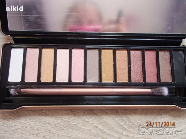 naked 5 палитра сенки 12 цвята накед 5, снимка 2 - Декоративна козметика - 8989238
