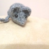Ръчно плетена мишка, амигуруми, снимка 3 - Плюшени играчки - 16543974
