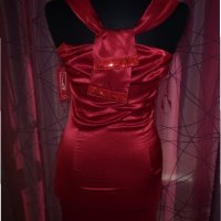 Червена сатенена рокля , снимка 3 - Рокли - 19137000