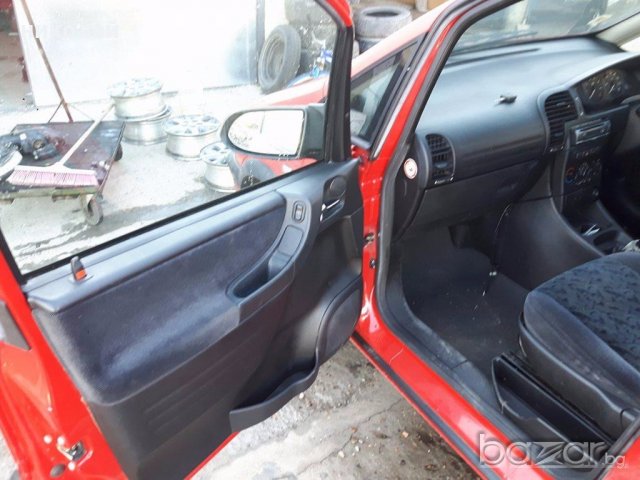 Опел Зафира 1.8 бензин, снимка 9 - Автомобили и джипове - 18429072