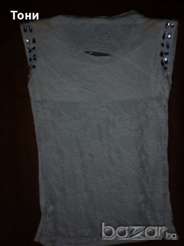 Бяла блуза с пайети и дантелен гръб , снимка 4 - Корсети, бюстиета, топове - 18565788
