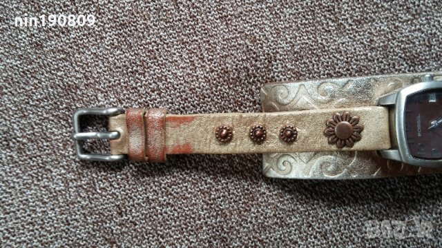 Дамски часовник Fossil, снимка 6 - Дамски - 22253682