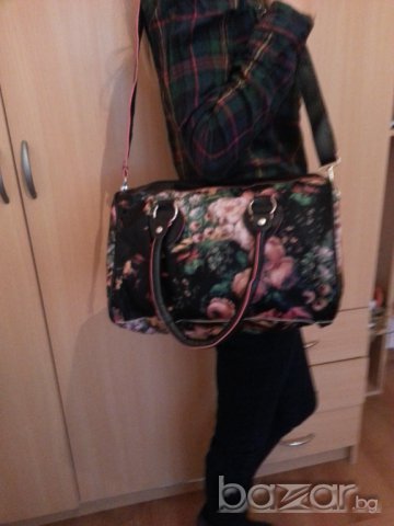Дамска чанта с порфейл с цвятя красива стилна модерна, снимка 5 - Портфейли, портмонета - 7162908
