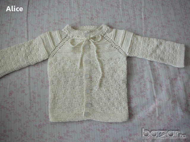 Нова ръчно плетена жилетка - ръст до 92 см, снимка 7 - Жилетки и елечета за бебе - 12341273