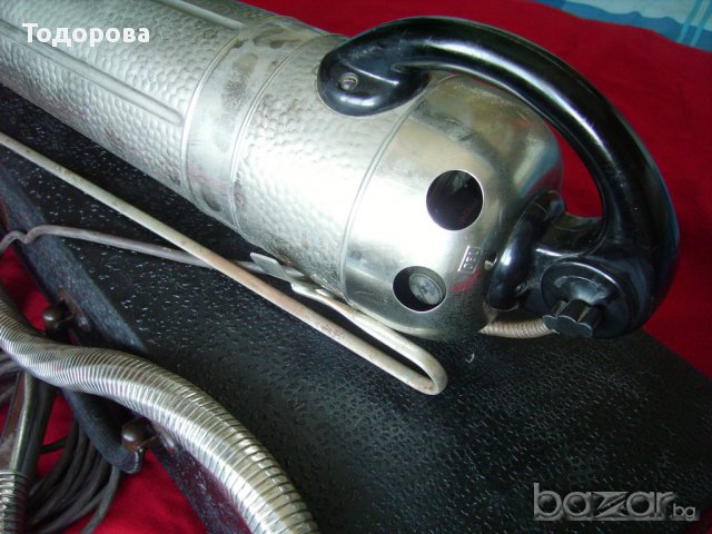 Продавам стара довоенна прахосмукачка в оригинален куфар.., снимка 5 - Антикварни и старинни предмети - 11570328