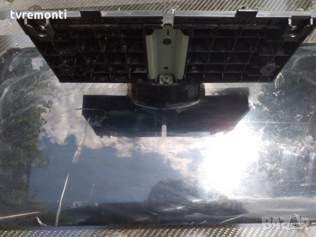 Стойка за телевизор модел LG 42LN5204, снимка 2 - Стойки, 3D очила, аксесоари - 26115296