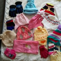 Зимни шапки, шалове и ръкавици, снимка 1 - Бебешки шапки - 22455494