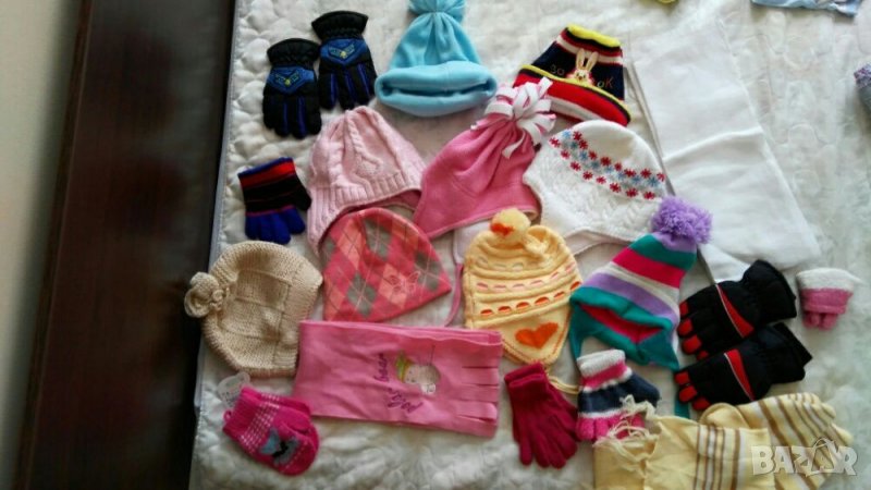 Зимни шапки, шалове и ръкавици, снимка 1
