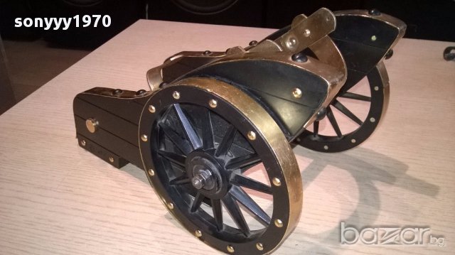 Топ-поставка за вино с златист обков-25/18/15см, снимка 2 - Антикварни и старинни предмети - 14884881