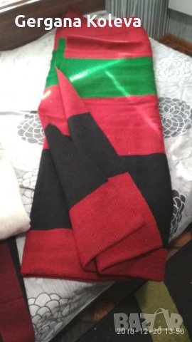 Продавам ръчно такани старини килими, снимка 3 - Колекции - 23795760