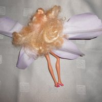 Колекционерска Barbie Blooming Thumbelina 2008 г , снимка 6 - Кукли - 23111432