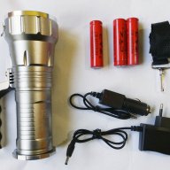 Ръчен мощен фенер 800 lm, с лупа, ZOOM и 3 броя батерии, снимка 2 - Прожектори - 13887687