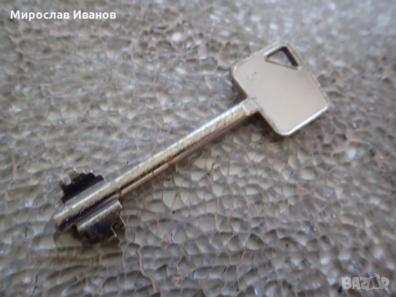 метален ключ от Португалия , снимка 1