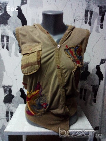 Елек с качулка –НАМАЛЕНИЕ–15 лв., снимка 2 - Тениски - 13728479