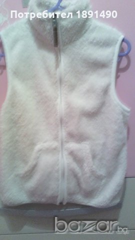 Меко пухкаво елече Н&М в отлично състояние, снимка 2 - Детски якета и елеци - 20690109